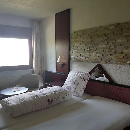 Hotell Zur Engelsburg 3*