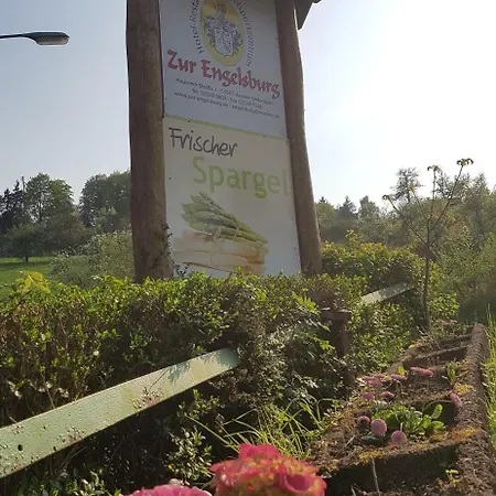 Zur Engelsburg Hotel 3*