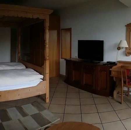 Zur Engelsburg 3*
