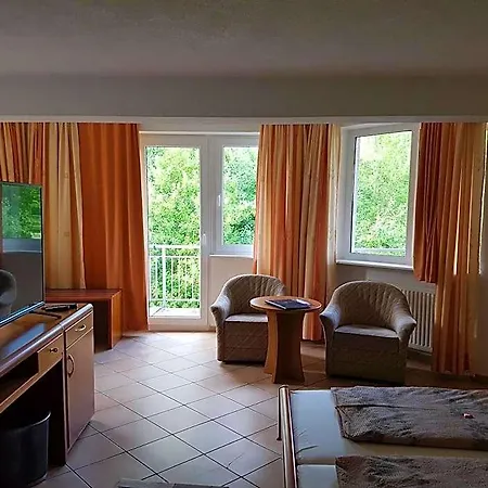 Zur Engelsburg Szálloda 3*