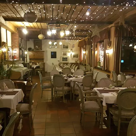 祖尔恩格斯伯格酒店 酒店