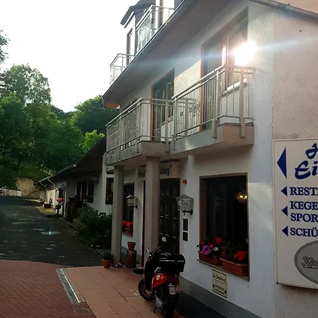 祖尔恩格斯伯格酒店 酒店