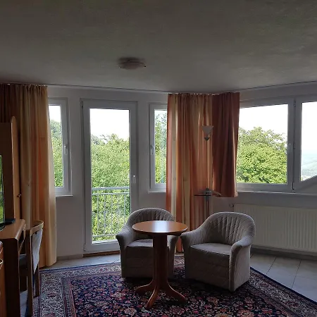 فندق Zur Engelsburg 3*