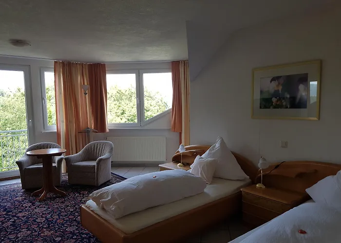 Zur Engelsburg מלון