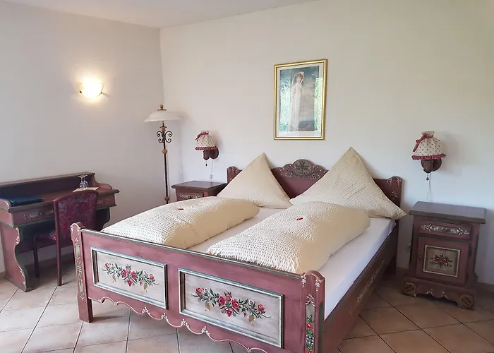 Zur Engelsburg מלון