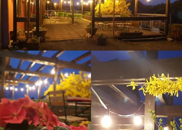 Zur Engelsburg מלון 3*