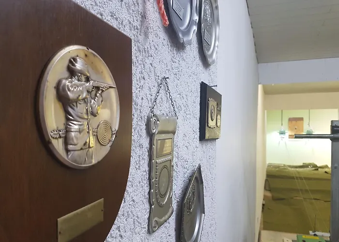 Zur Engelsburg מלון 3*