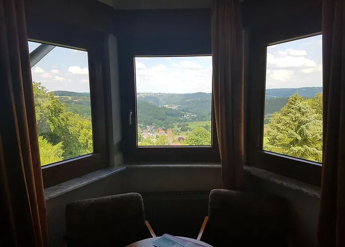 מלון Zur Engelsburg Hausen-Wied