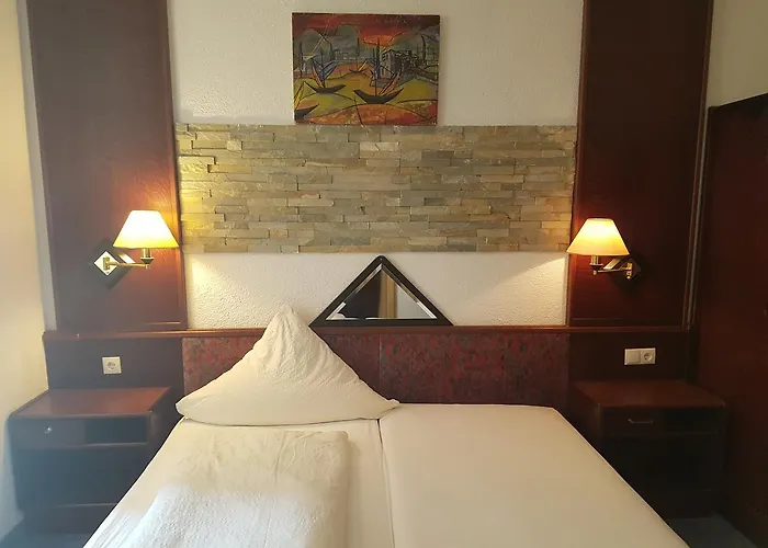 מלון Zur Engelsburg Hausen-Wied