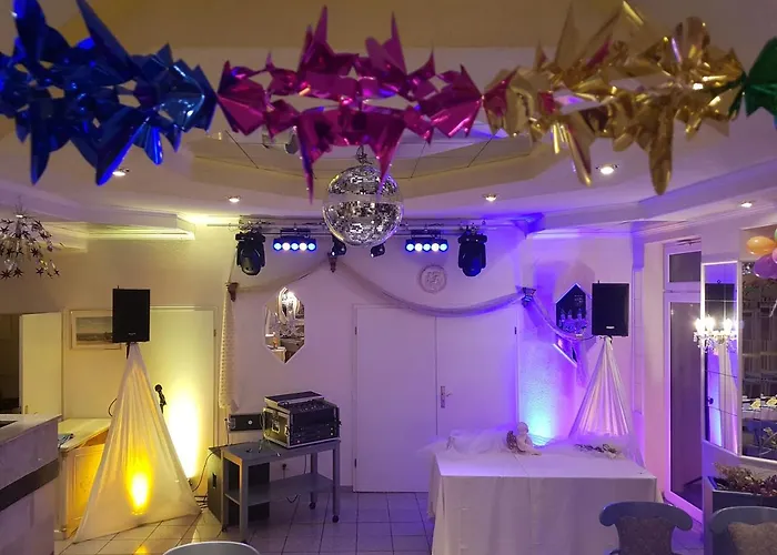 Zur Engelsburg מלון